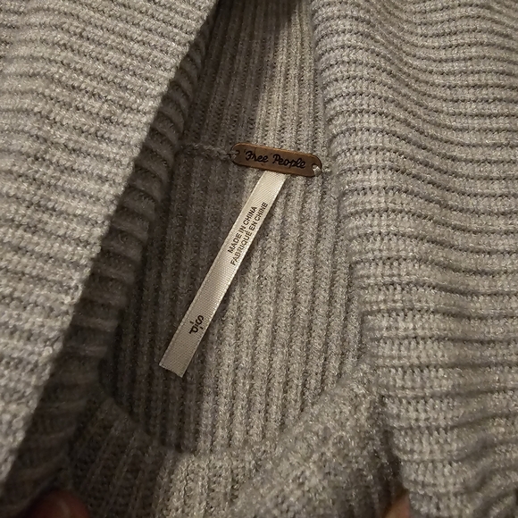 Free People Sweater NWT - Picture 2 of 4